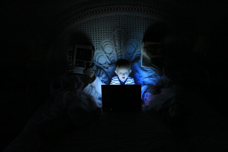 protecting kids on the internet
