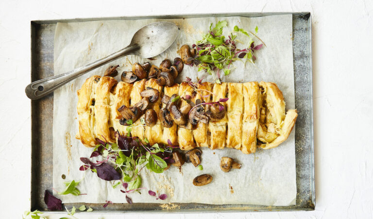 pie chicken and mushroom